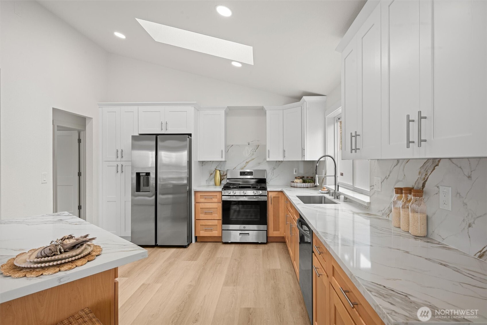 8803 15th Avenue NE, Seattle, WA 98115