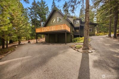 6545 Forest Ridge Drive , Wenatchee, WA 98801 - Photo 2