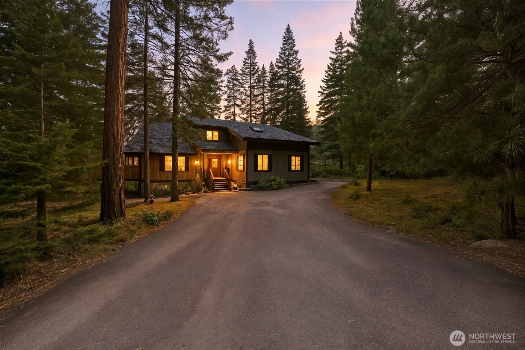 6545 Forest Ridge Drive , Wenatchee, WA 98801