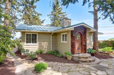386 Shore Drive , Camano Island, WA 98282