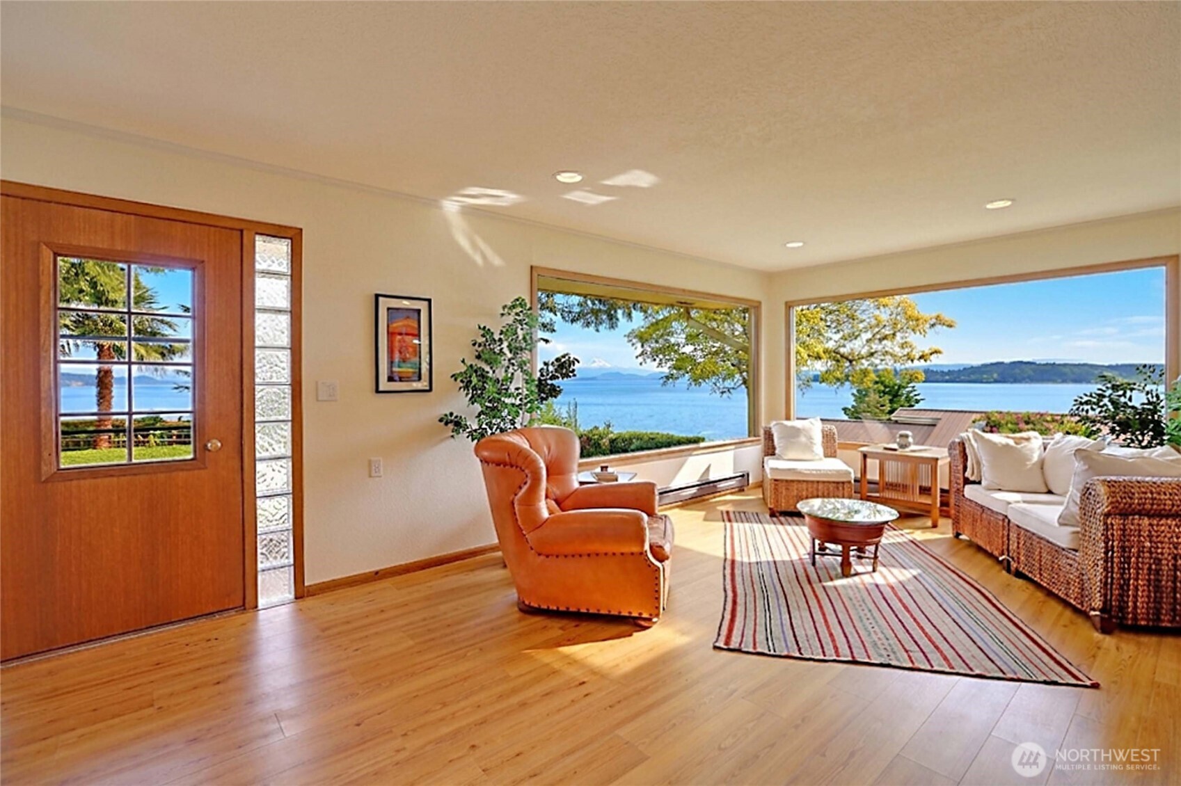386 Shore Drive , Camano Island, WA 98282