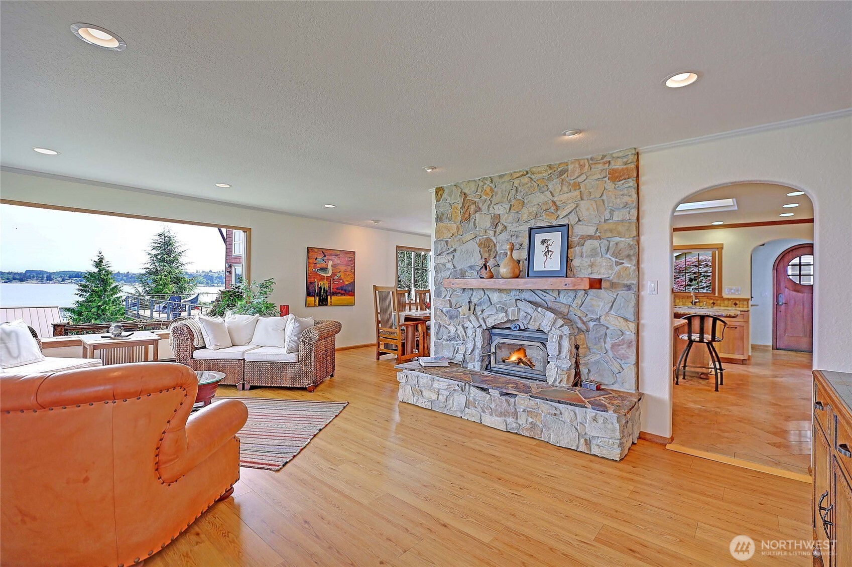 386 Shore Drive , Camano Island, WA 98282