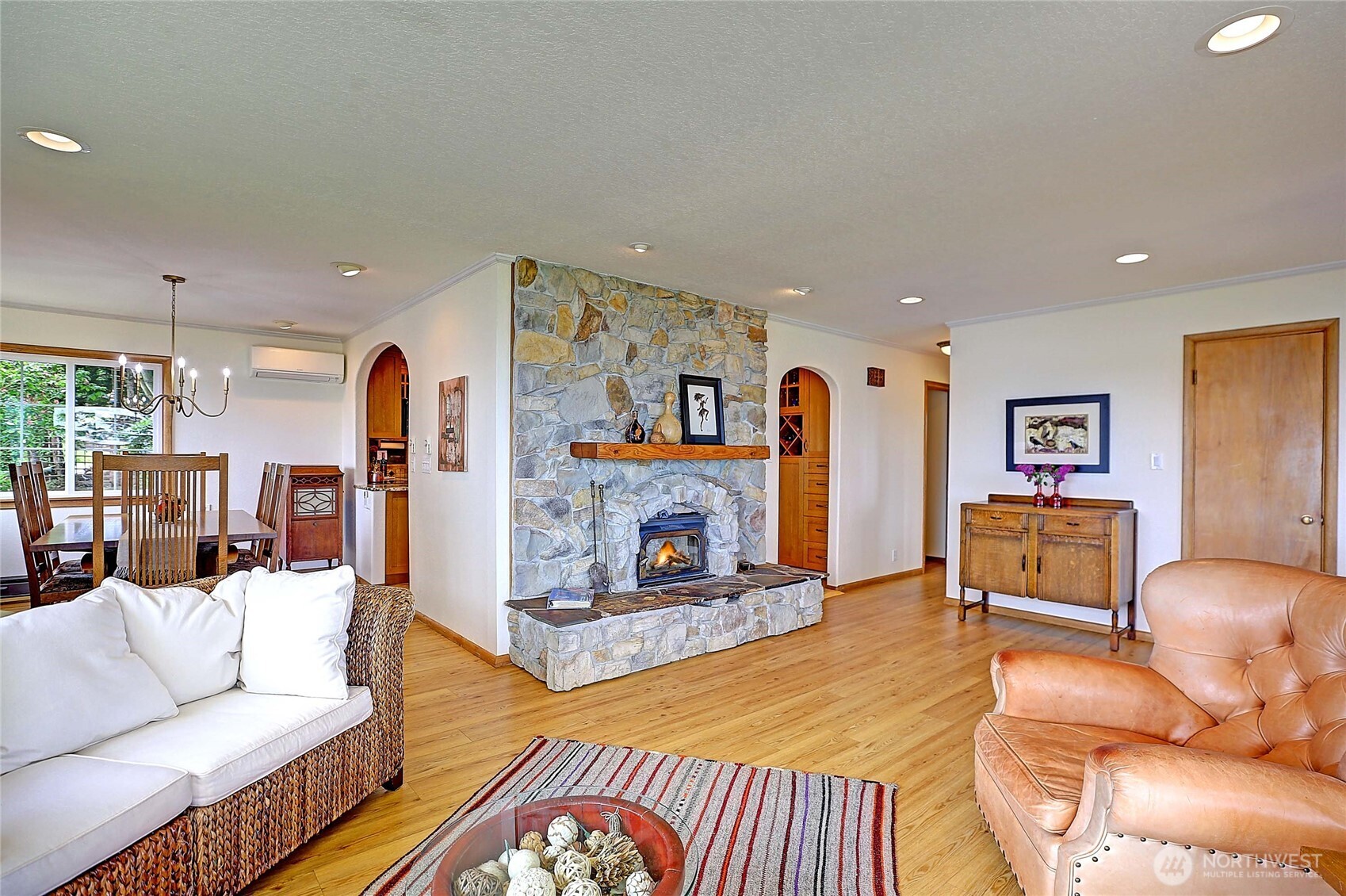 386 Shore Drive , Camano Island, WA 98282