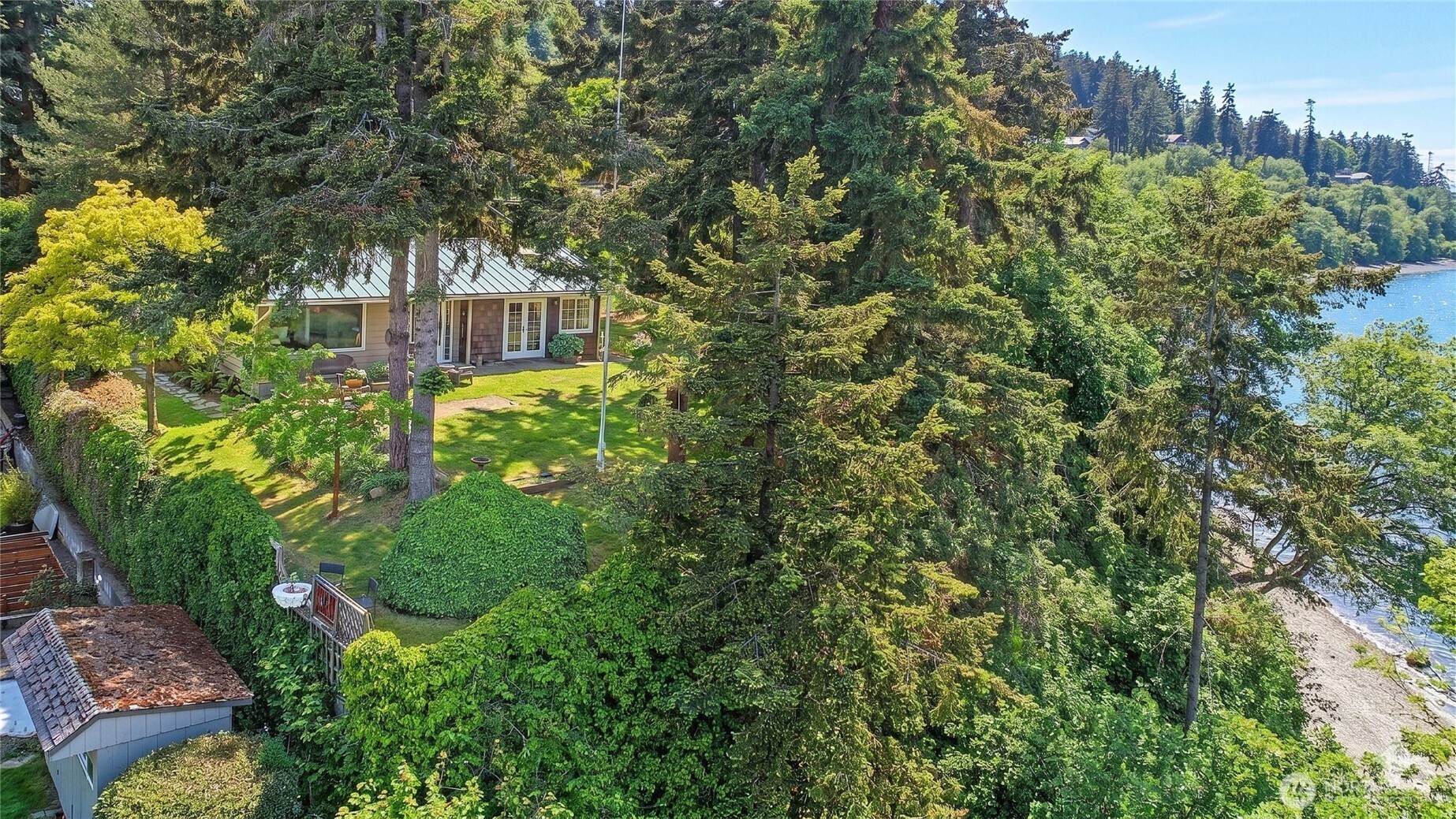 386 Shore Drive , Camano Island, WA 98282