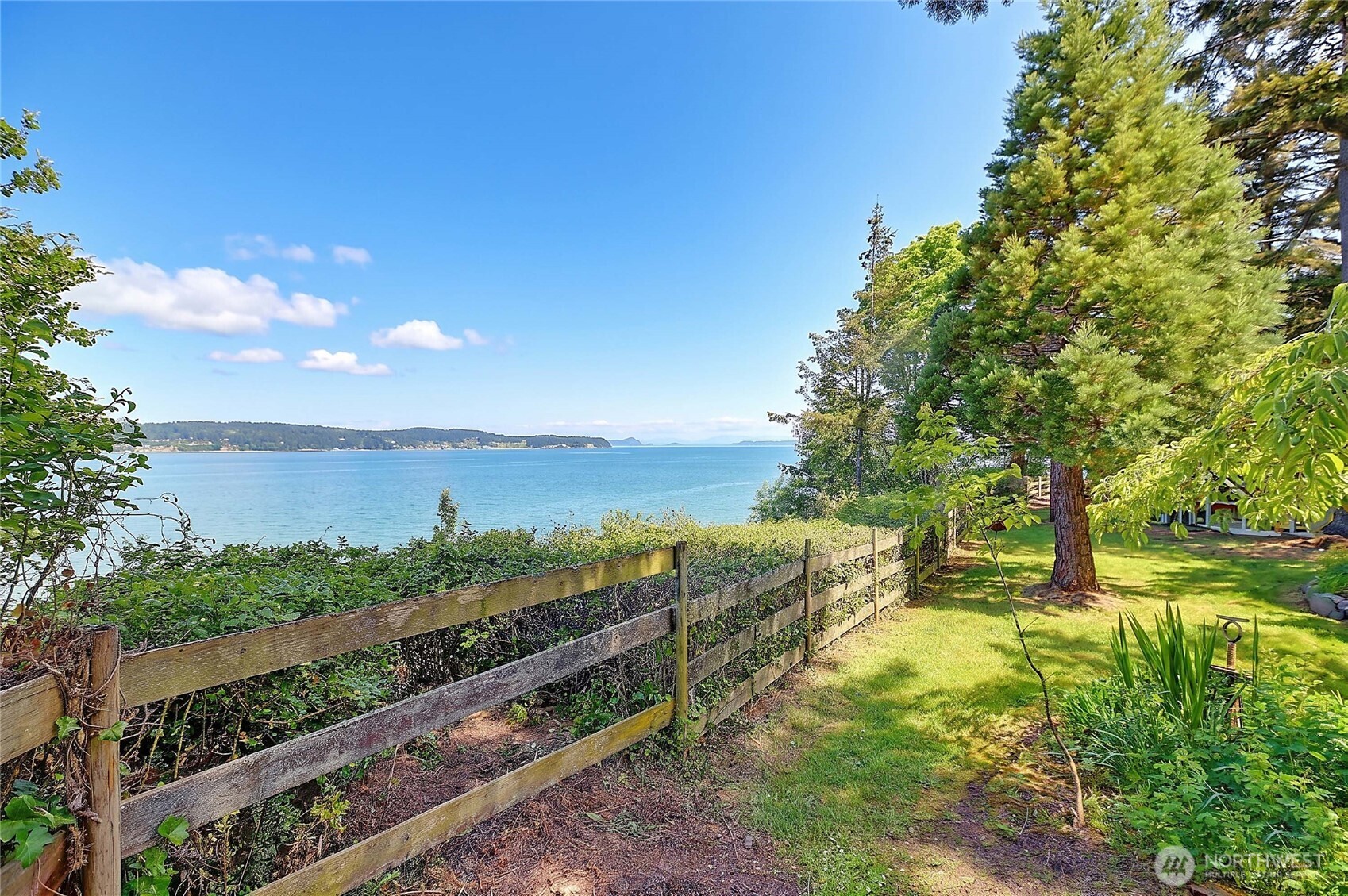 386 Shore Drive , Camano Island, WA 98282