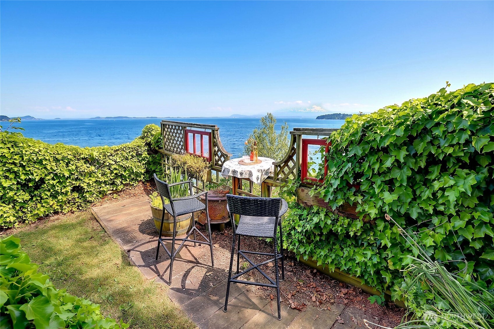 386 Shore Drive , Camano Island, WA 98282