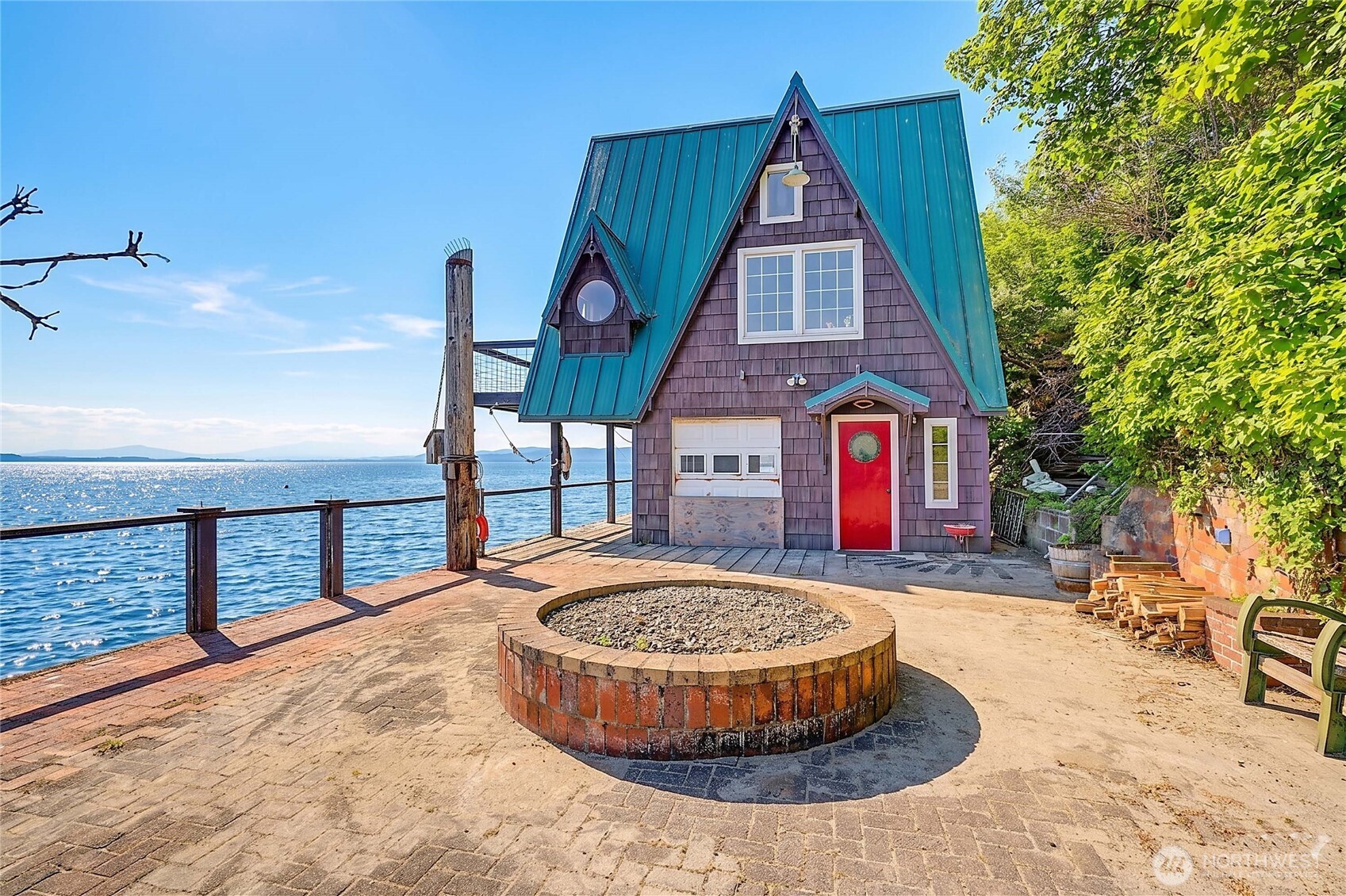 386 Shore Drive , Camano Island, WA 98282
