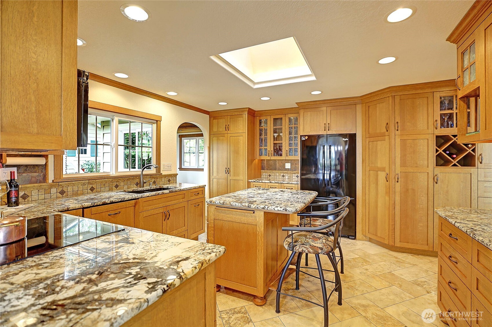 386 Shore Drive , Camano Island, WA 98282