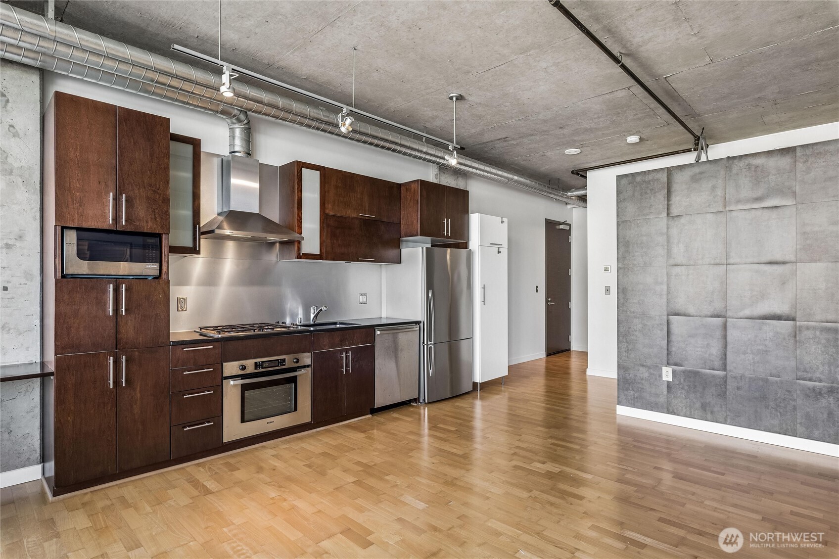 2720 3rd Avenue #707, Seattle, WA 98121