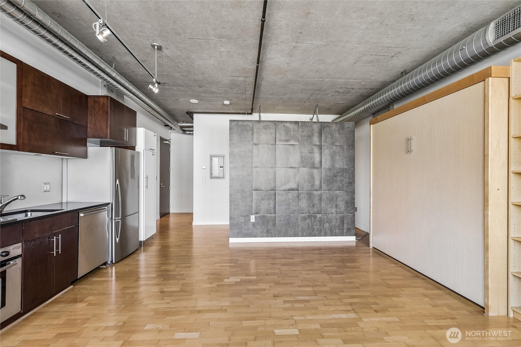 2720 3rd Avenue #707, Seattle, WA 98121