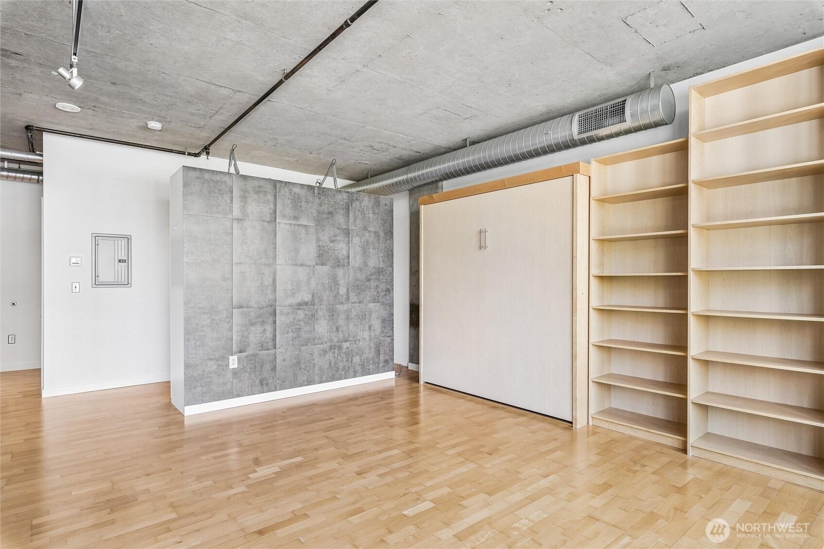 2720 3rd Avenue #707, Seattle, WA 98121
