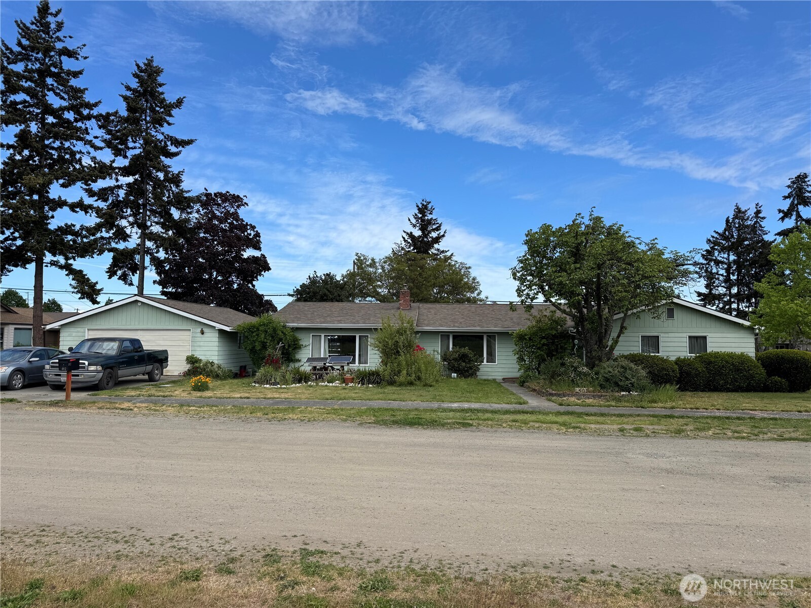 402 W Maple Street , Sequim, WA 98382