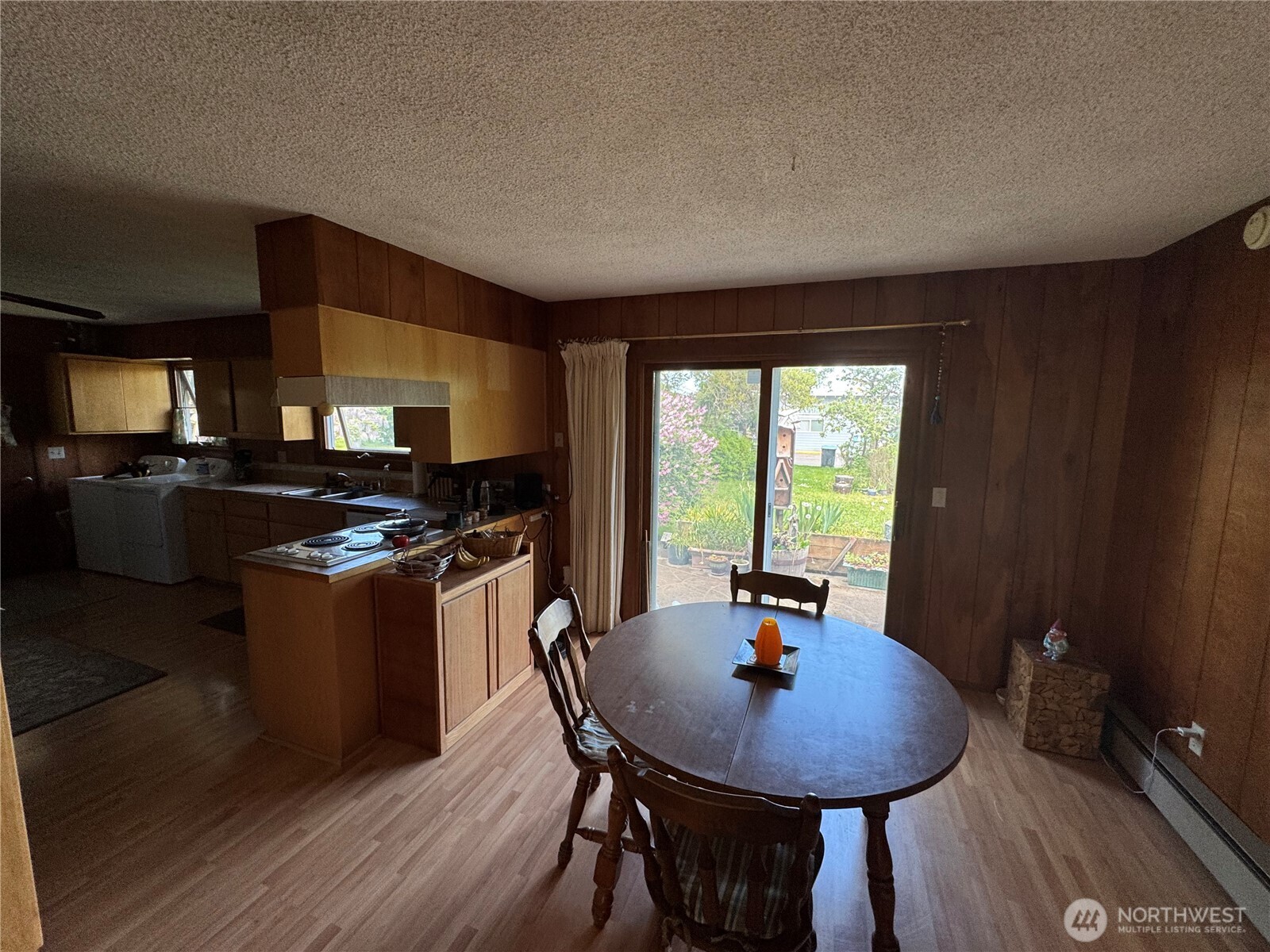 402 W Maple Street , Sequim, WA 98382
