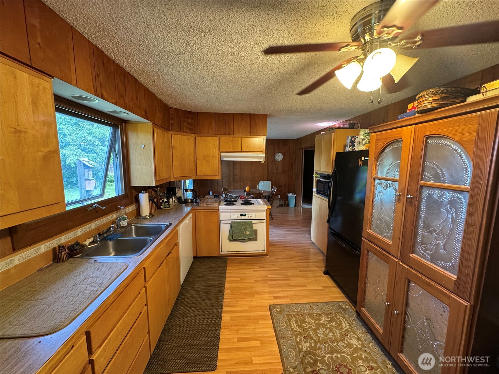 402 W Maple Street , Sequim, WA 98382
