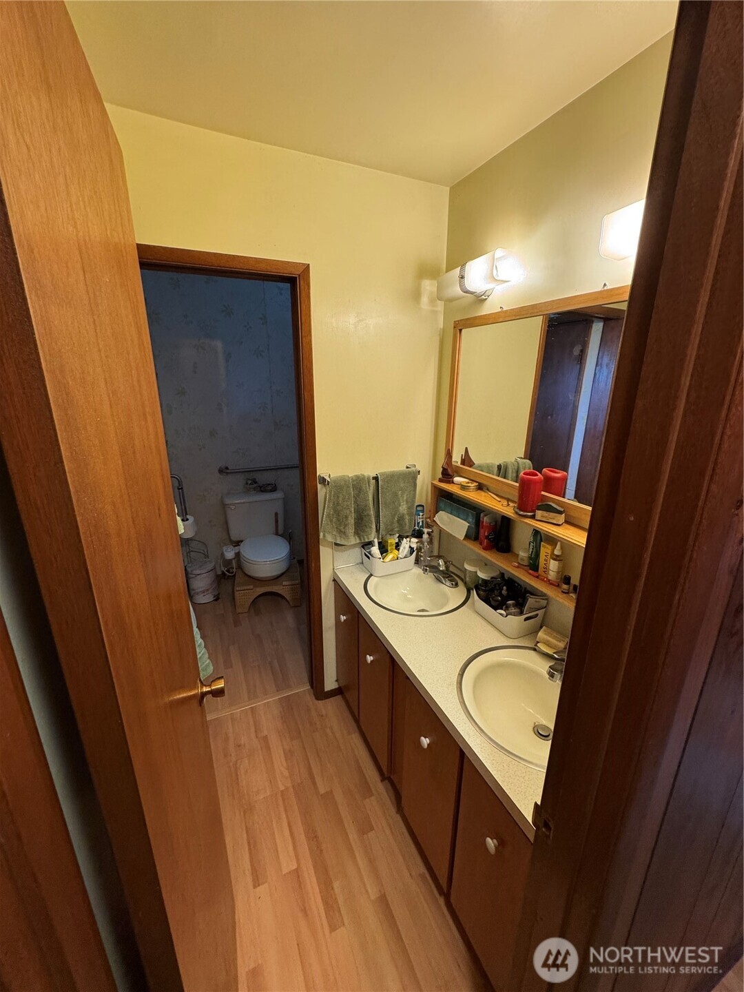 402 W Maple Street , Sequim, WA 98382