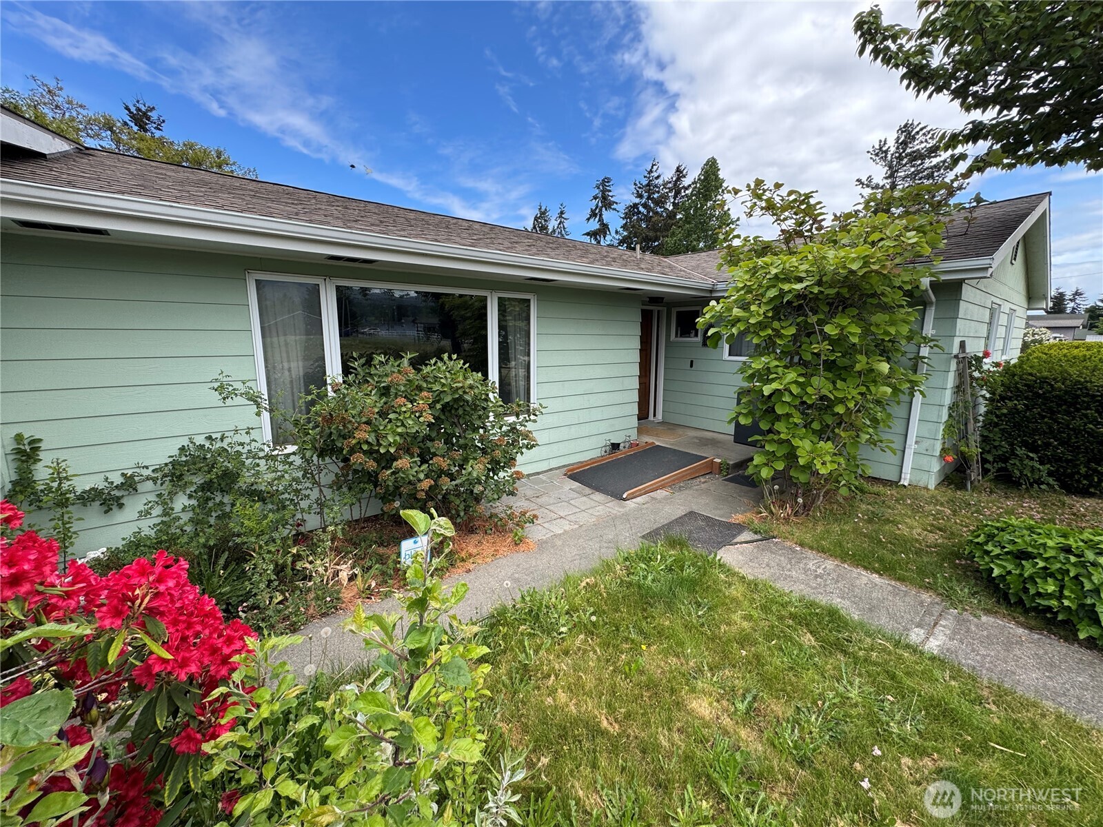 402 W Maple Street , Sequim, WA 98382