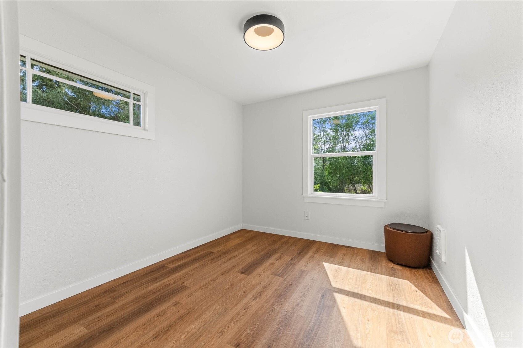 411 11th Street , Hoquiam, WA 98550
