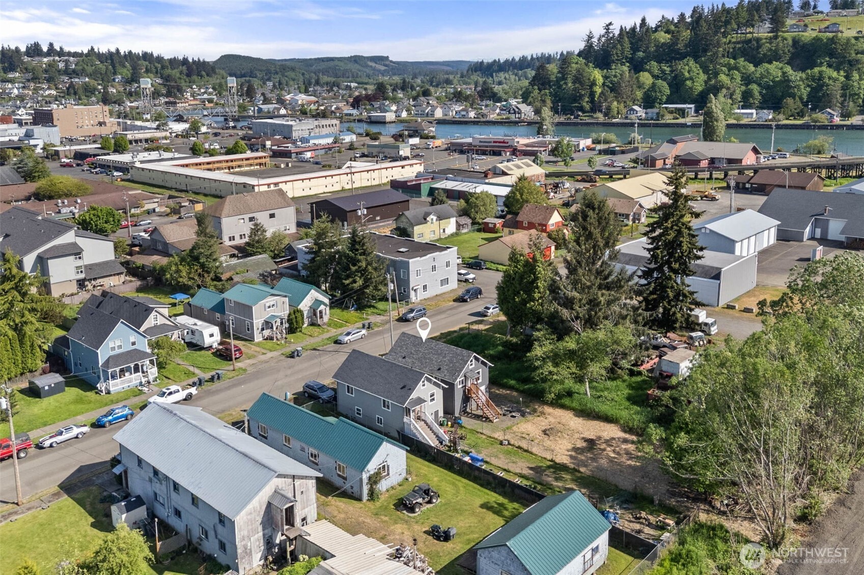 411 11th Street , Hoquiam, WA 98550
