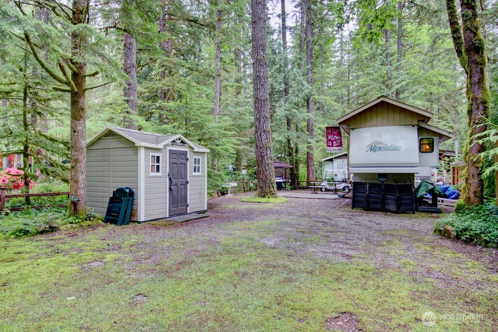 25 1 Goldrush Road , Deming, WA 98244