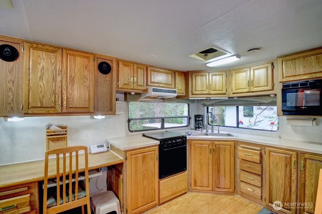25 1 Goldrush Road , Deming, WA 98244