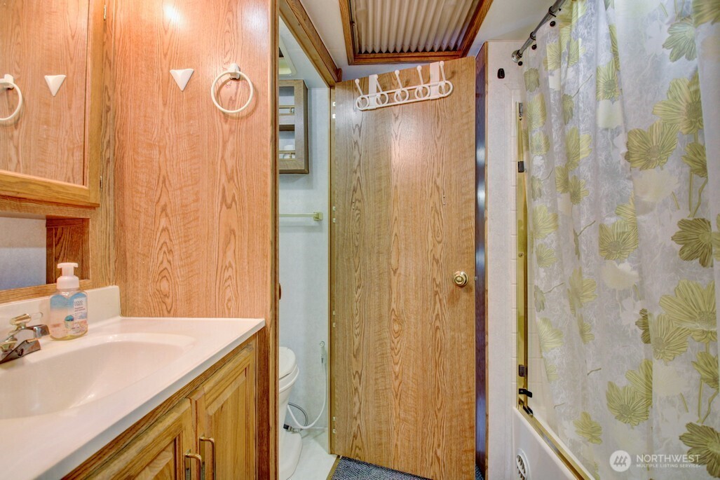 25 1 Goldrush Road , Deming, WA 98244