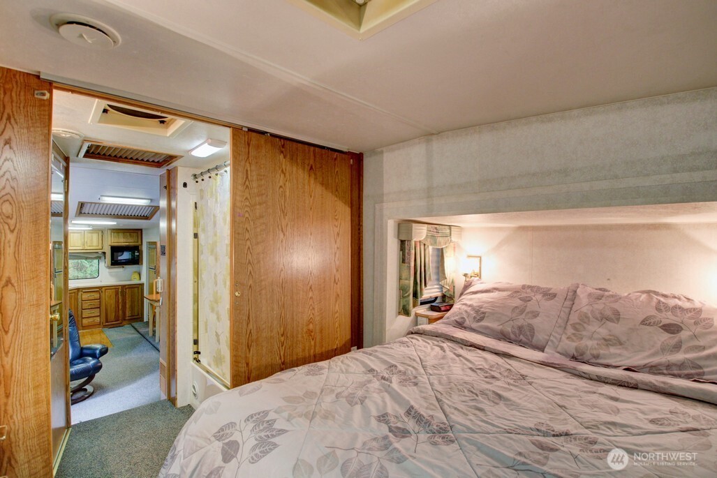 25 1 Goldrush Road , Deming, WA 98244