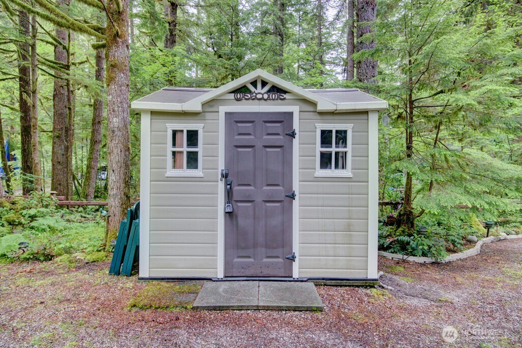 25 1 Goldrush Road , Deming, WA 98244