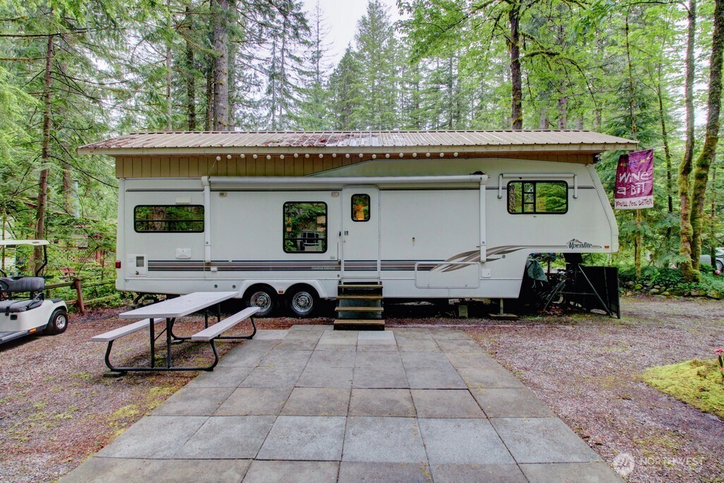 25 1 Goldrush Road , Deming, WA 98244