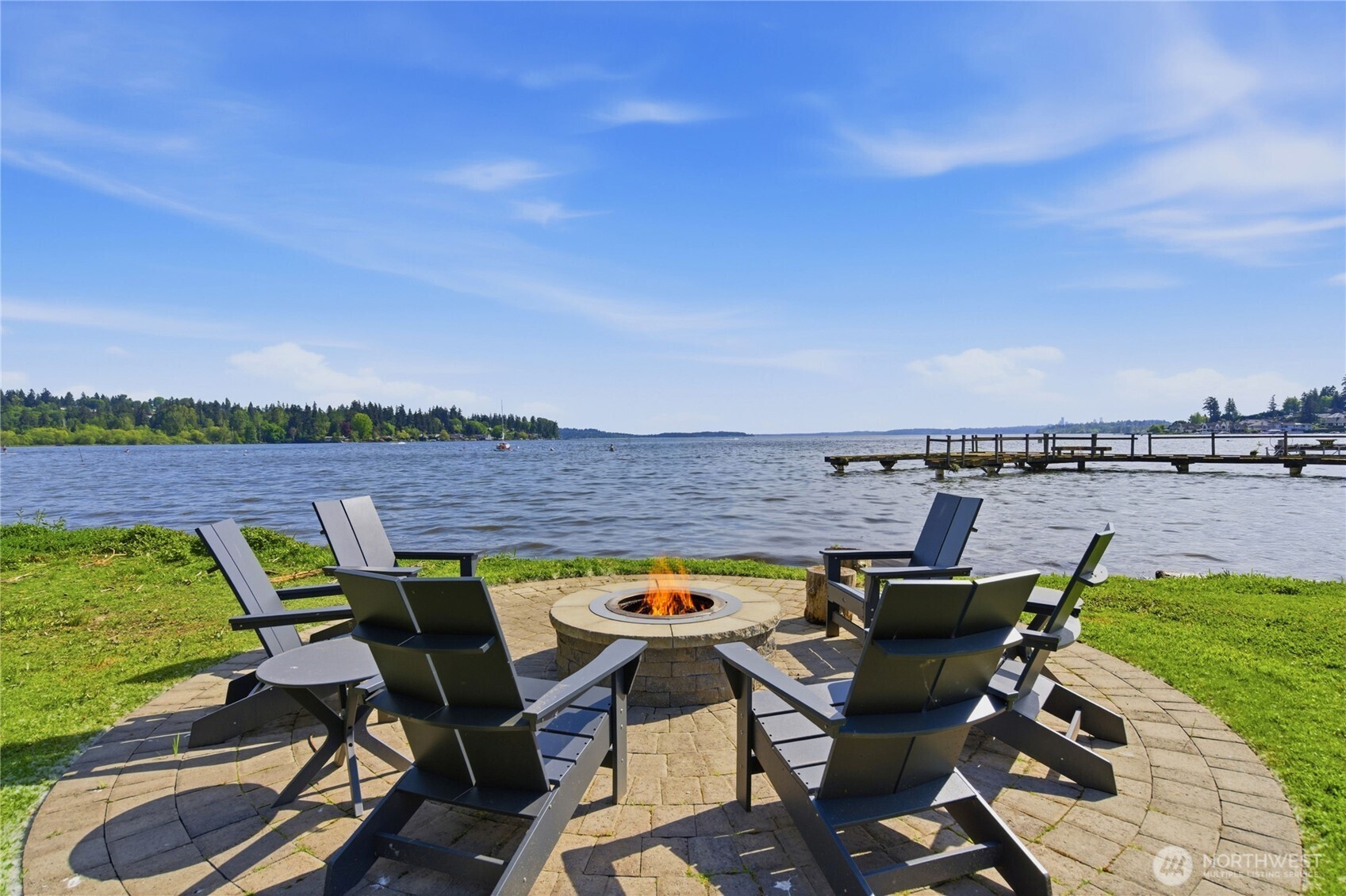 9201 NE Juanita Drive #403, Kirkland, WA 98034