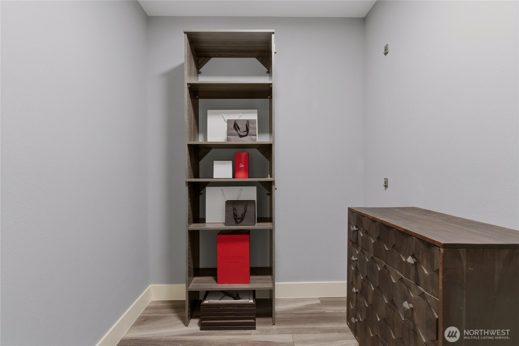 9201 NE Juanita Drive #403, Kirkland, WA 98034
