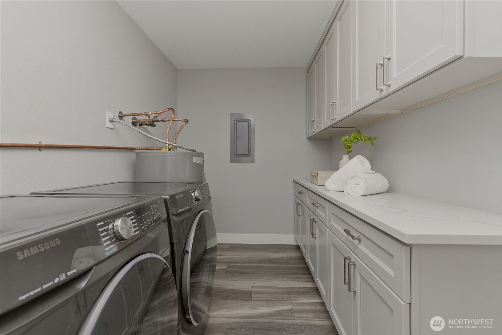 9201 NE Juanita Drive #403, Kirkland, WA 98034
