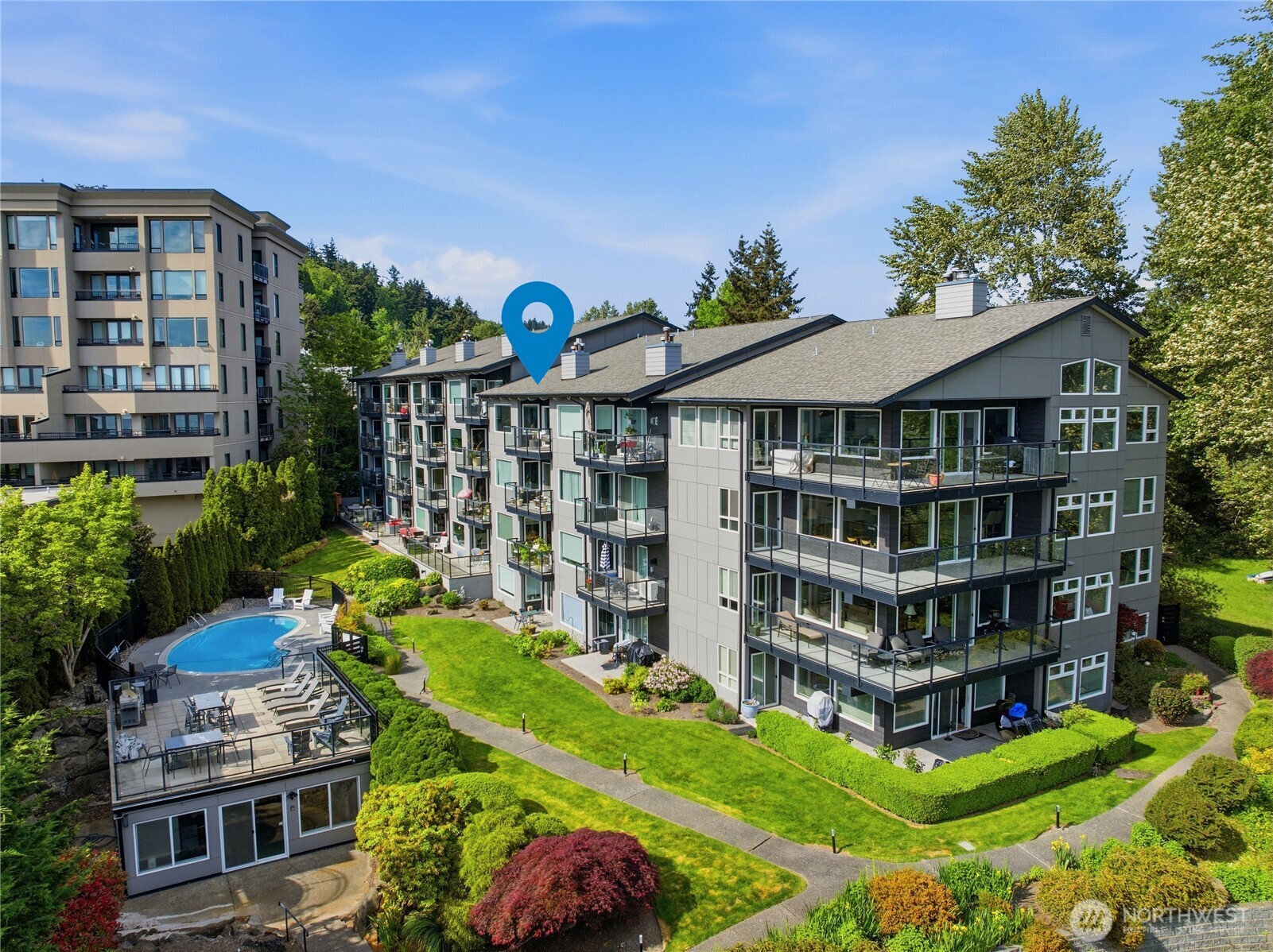 9201 NE Juanita Drive #403, Kirkland, WA 98034