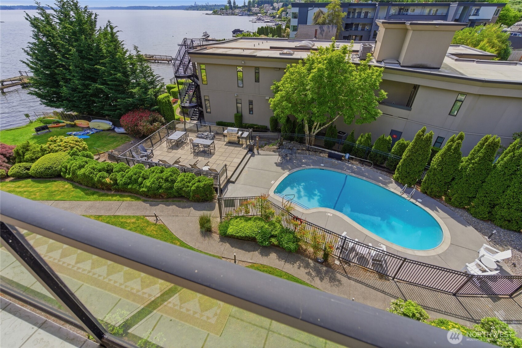 9201 NE Juanita Drive #403, Kirkland, WA 98034