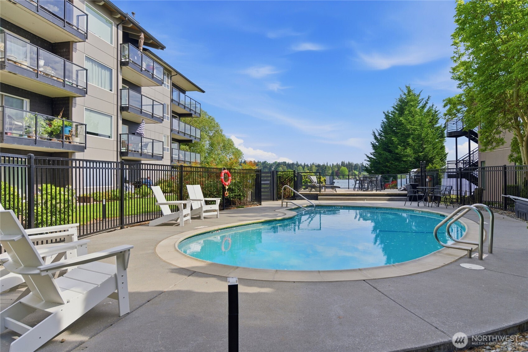 9201 NE Juanita Drive #403, Kirkland, WA 98034