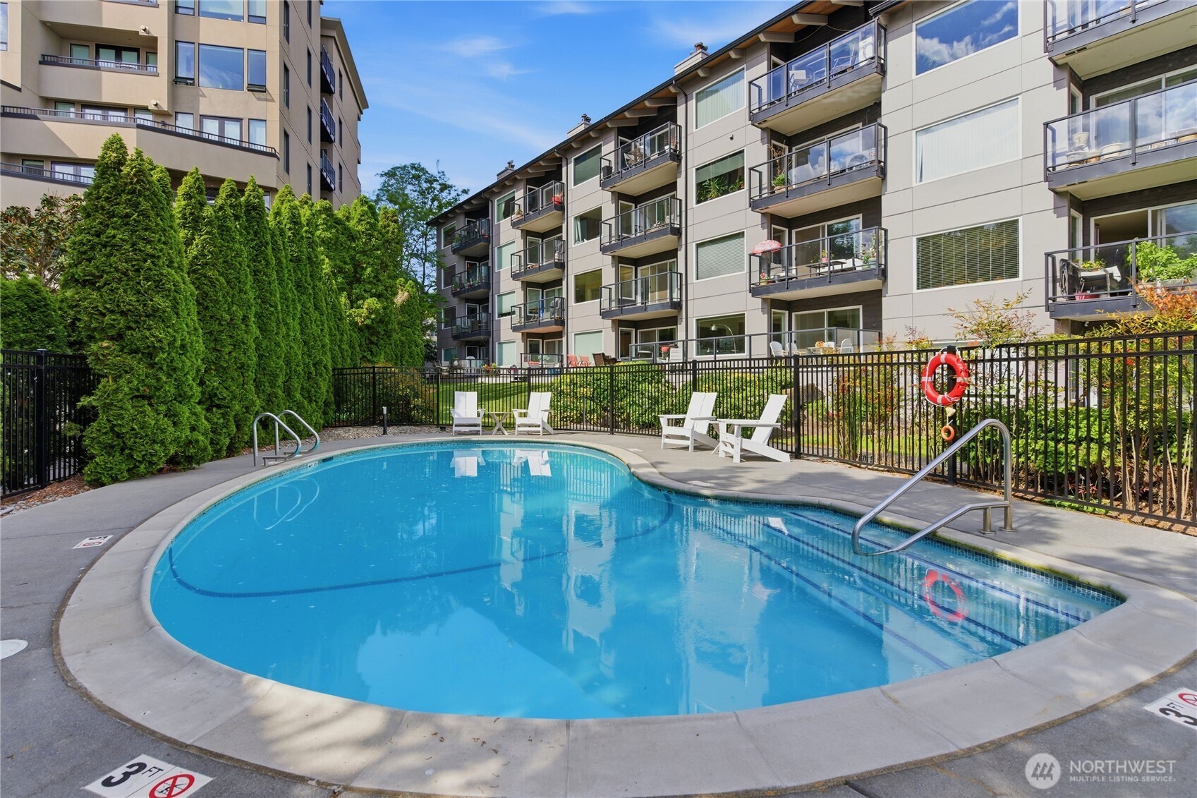 9201 NE Juanita Drive #403, Kirkland, WA 98034