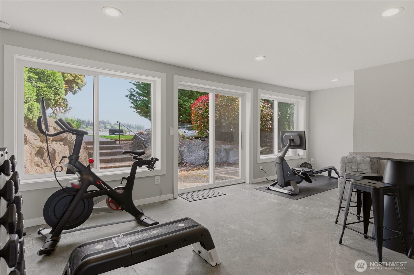 9201 NE Juanita Drive #403, Kirkland, WA 98034
