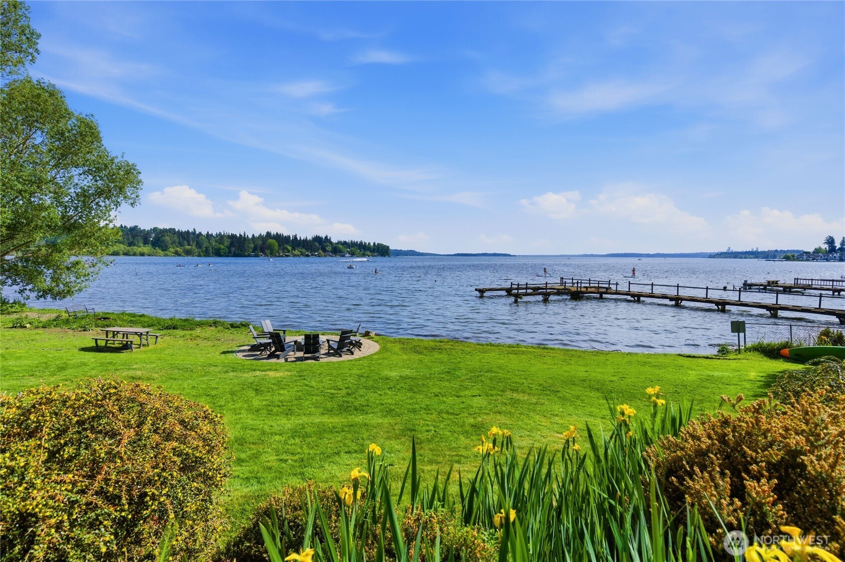 9201 NE Juanita Drive #403, Kirkland, WA 98034