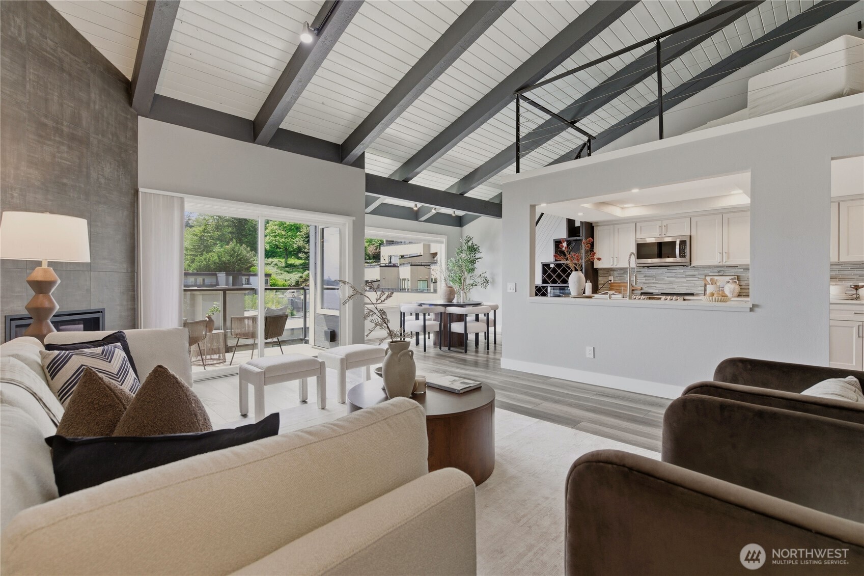 9201 NE Juanita Drive #403, Kirkland, WA 98034
