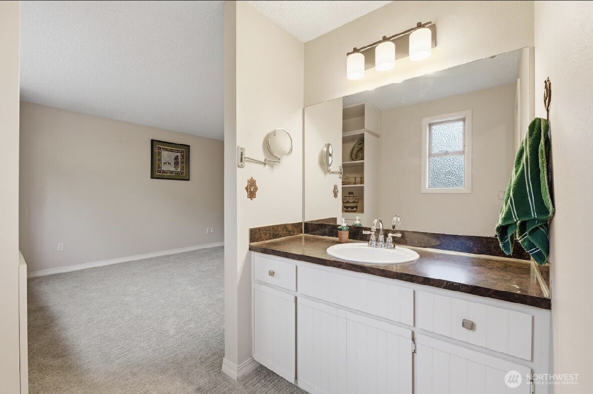 34116 50th Avenue E, Eatonville, WA 98328