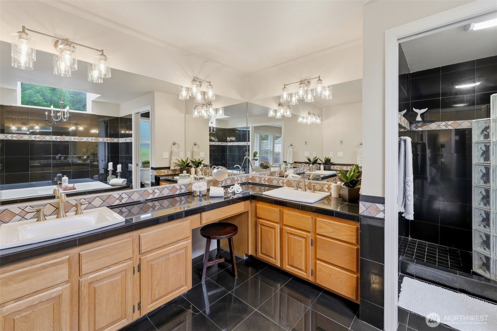 13910 72nd Avenue E, Puyallup, WA 98373