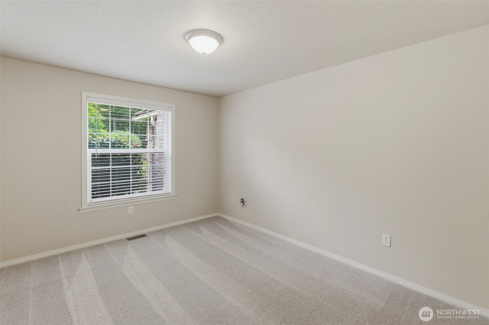 13910 72nd Avenue E, Puyallup, WA 98373