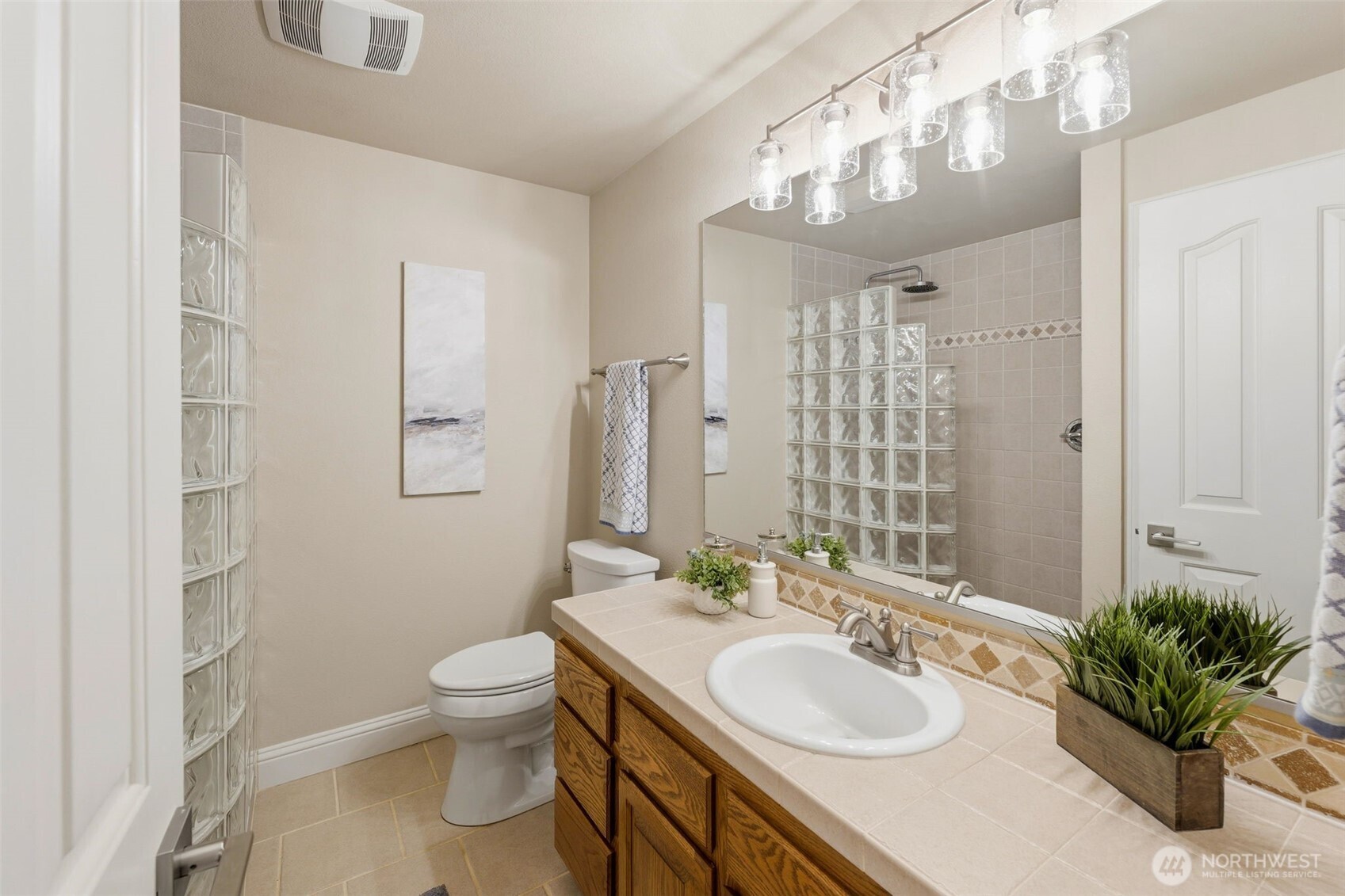 13910 72nd Avenue E, Puyallup, WA 98373