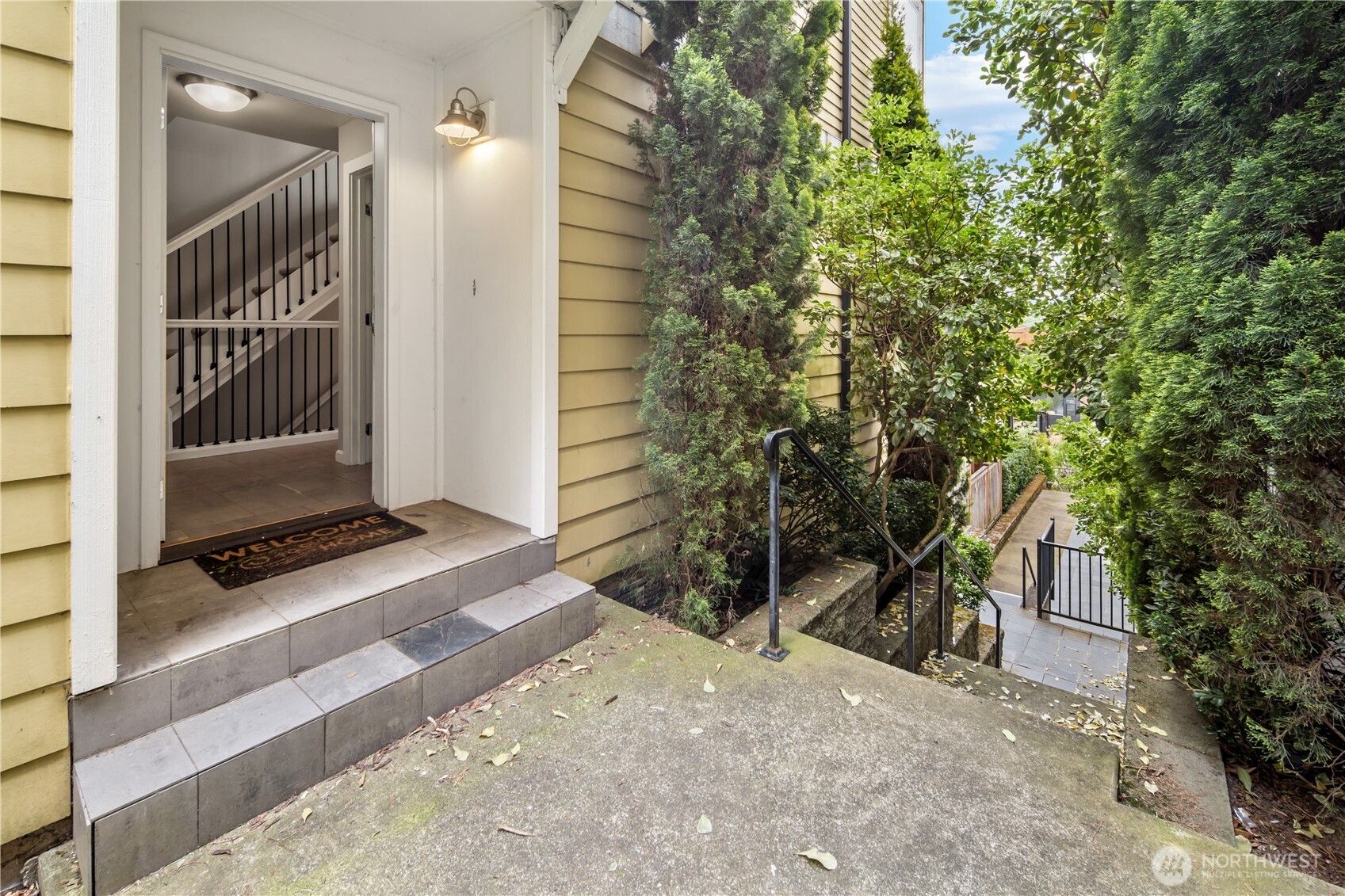 129 A 26th Avenue E, Seattle, WA 98112