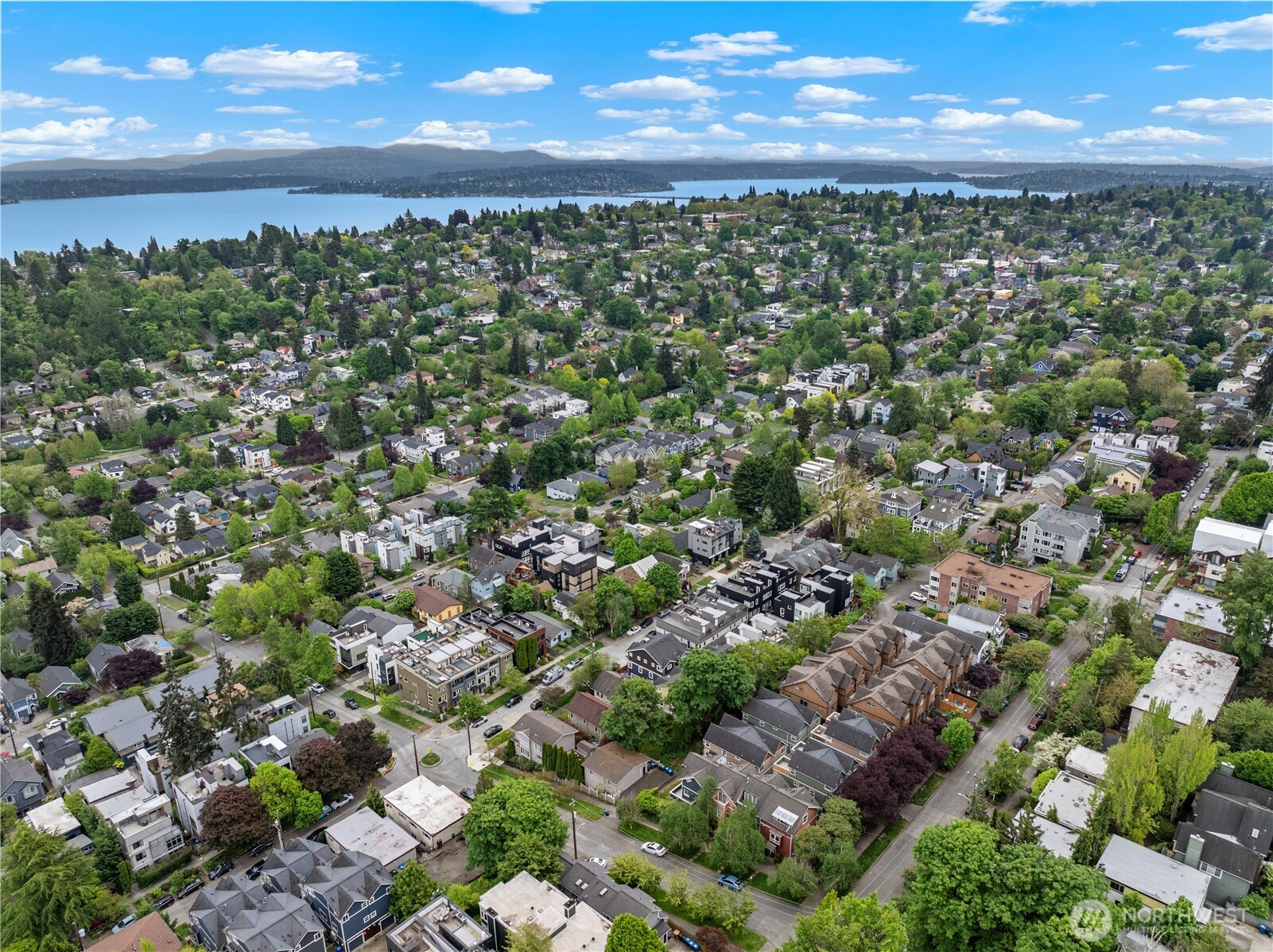 129 A 26th Avenue E, Seattle, WA 98112