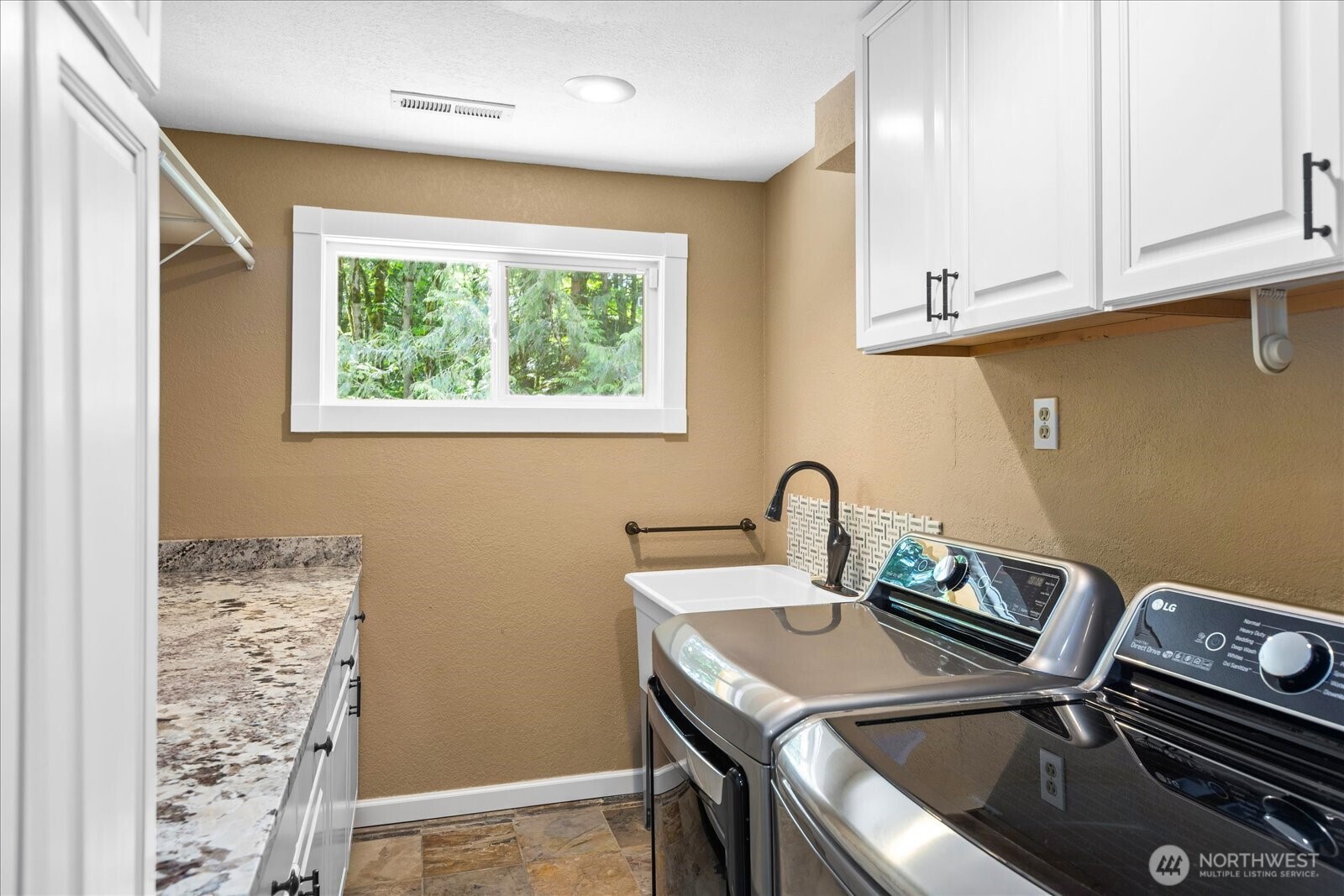 23811 NE 43rd Street , Redmond, WA 98053