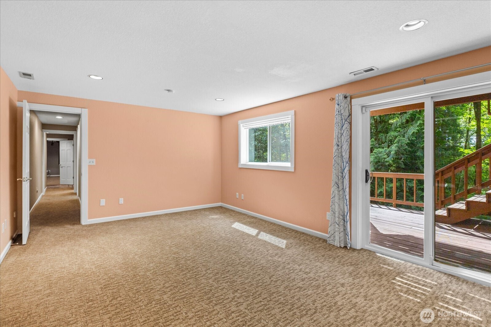 23811 NE 43rd Street , Redmond, WA 98053