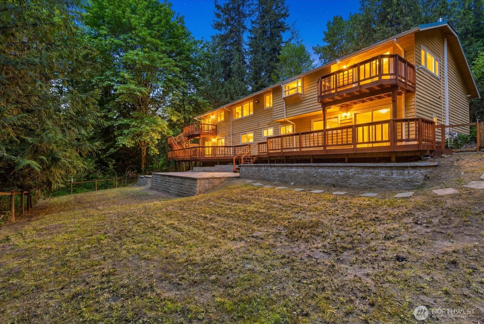 23811 NE 43rd Street , Redmond, WA 98053