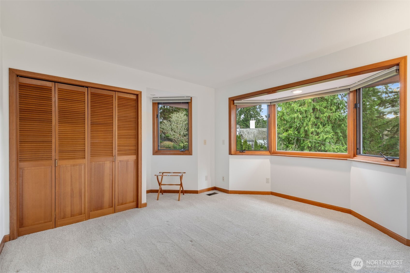 5601 43rd Avenue W, Seattle, WA 98199