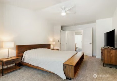 30 E Stirling Court , Shelton, WA 98584