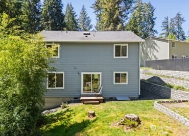 30 E Stirling Court , Shelton, WA 98584